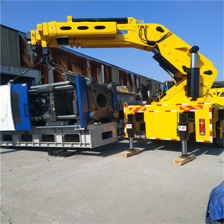 郑州 大吨位折臂吊出租费用解析：一小时租赁多少钱