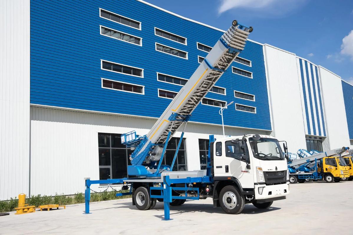 郑州小型云梯车上料车租赁多少钱